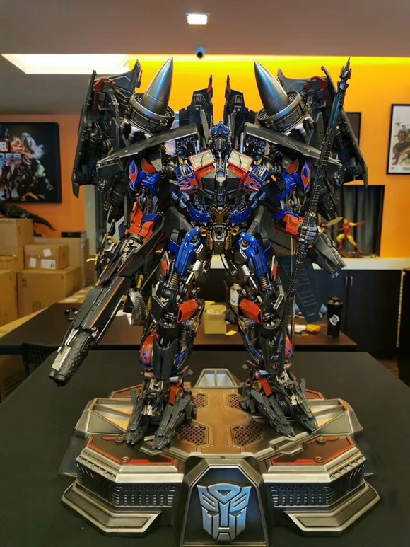 93cm Optimus Prime statue